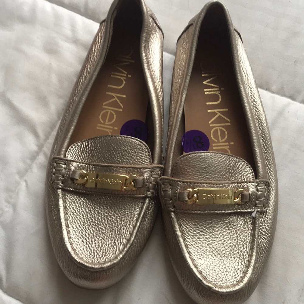Calvin Klein Women’s 8 1/2 Gold Loafers